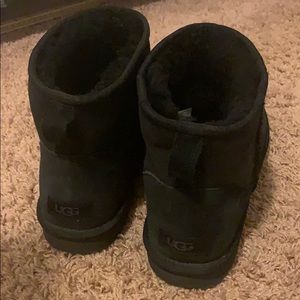 Short Ugg boots